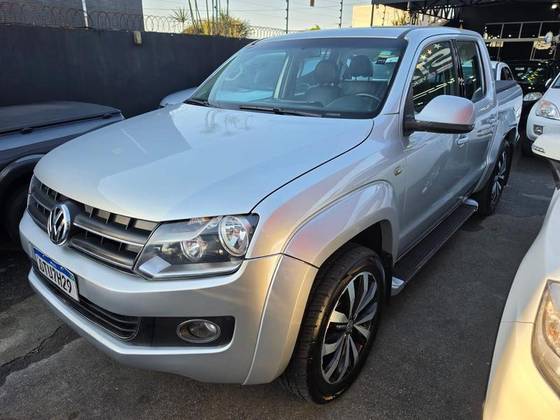 VOLKSWAGEN AMAROK 2.0 TRENDLINE 4X4 CD 16V TURBO INTERCOOLER DIESEL 4P AUTOMÁTICO VOLKSWAGEN AMAROK 2.0 TRENDLINE 4X4 CD 16V TURBO INTERCOOLER DIESEL 4P AUTOMÁTICO